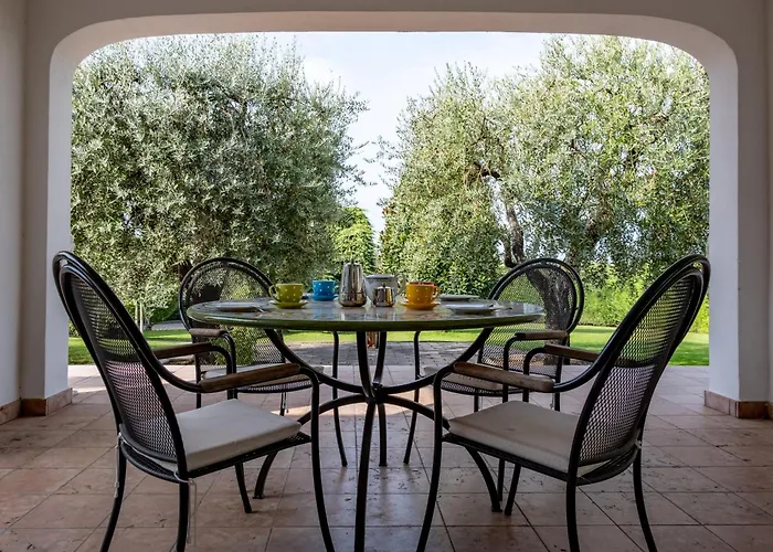 Villa Carini With 3000 Mq Garden & Heated Pool