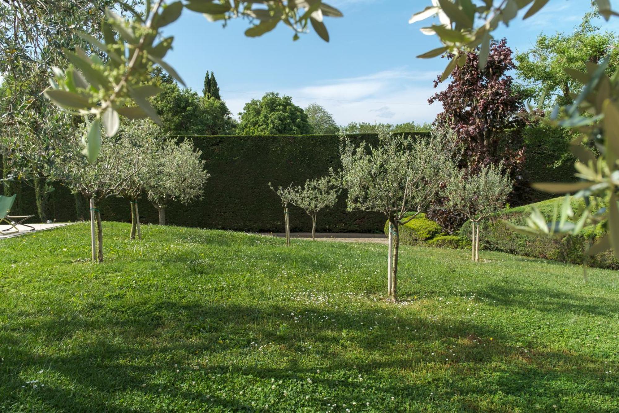Carini With 3000 Mq Garden & Heated Pool Castelnuovo del Garda