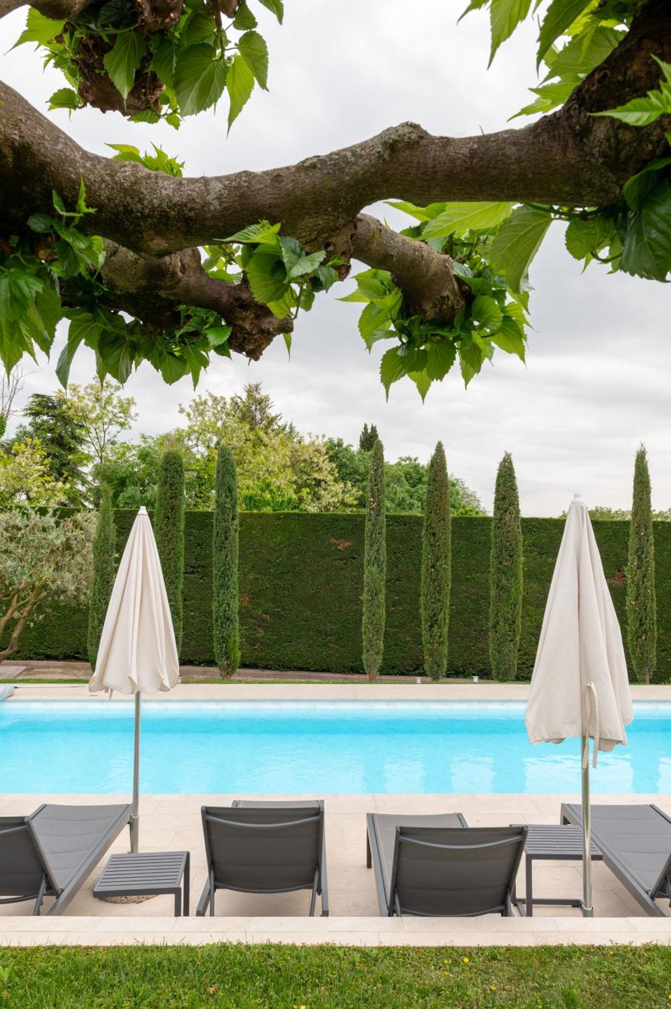 Carini With 3000 Mq Garden & Heated Pool Castelnuovo del Garda