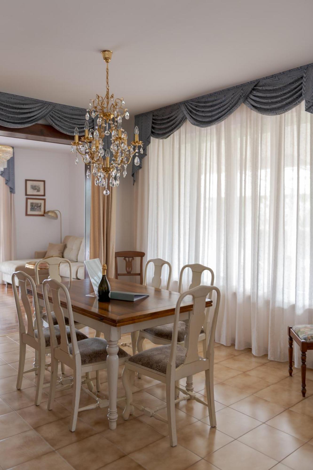 Carini With 3000 Mq Garden & Heated Pool Castelnuovo del Garda