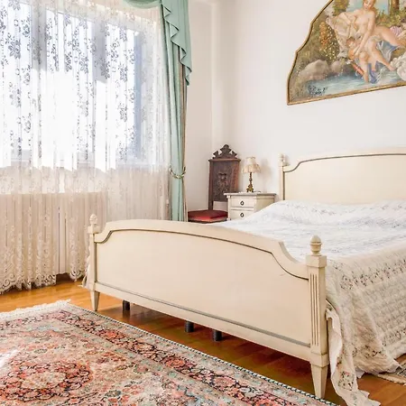 Villa Carini With 3000 Mq Garden & Heated Pool Castelnuovo del Garda Exterior photo