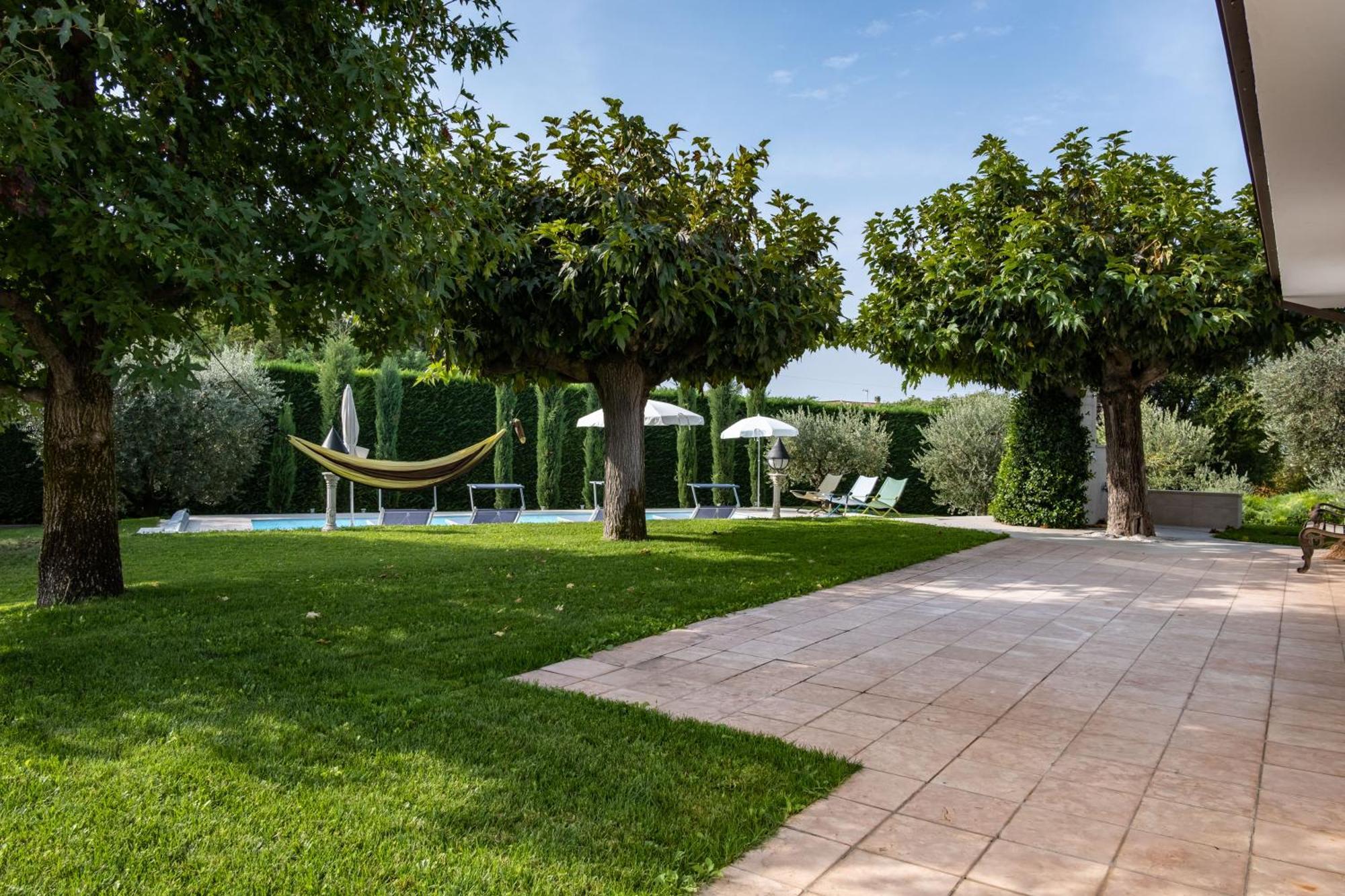 Hébergement de vacances Carini With 3000 Mq Garden & Heated Pool Castelnuovo del Garda